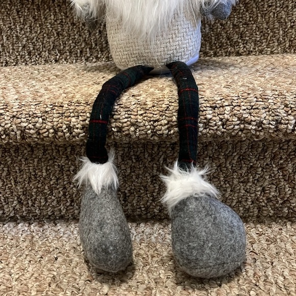 LIKE NEW POTTERY BARN CHRISTMAS GNOME - Picture 5 of 9